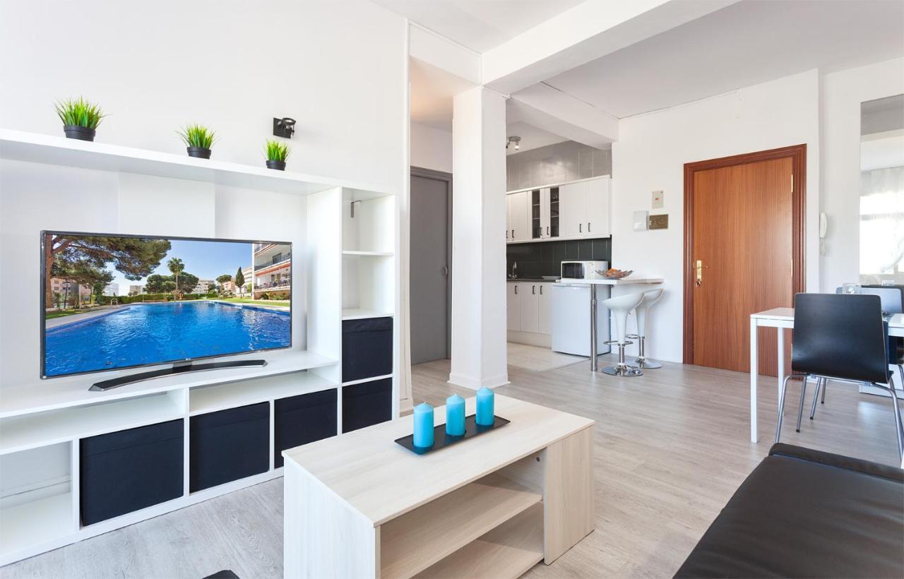 Apartment With Sea View 베날마데나코스타 외부 사진