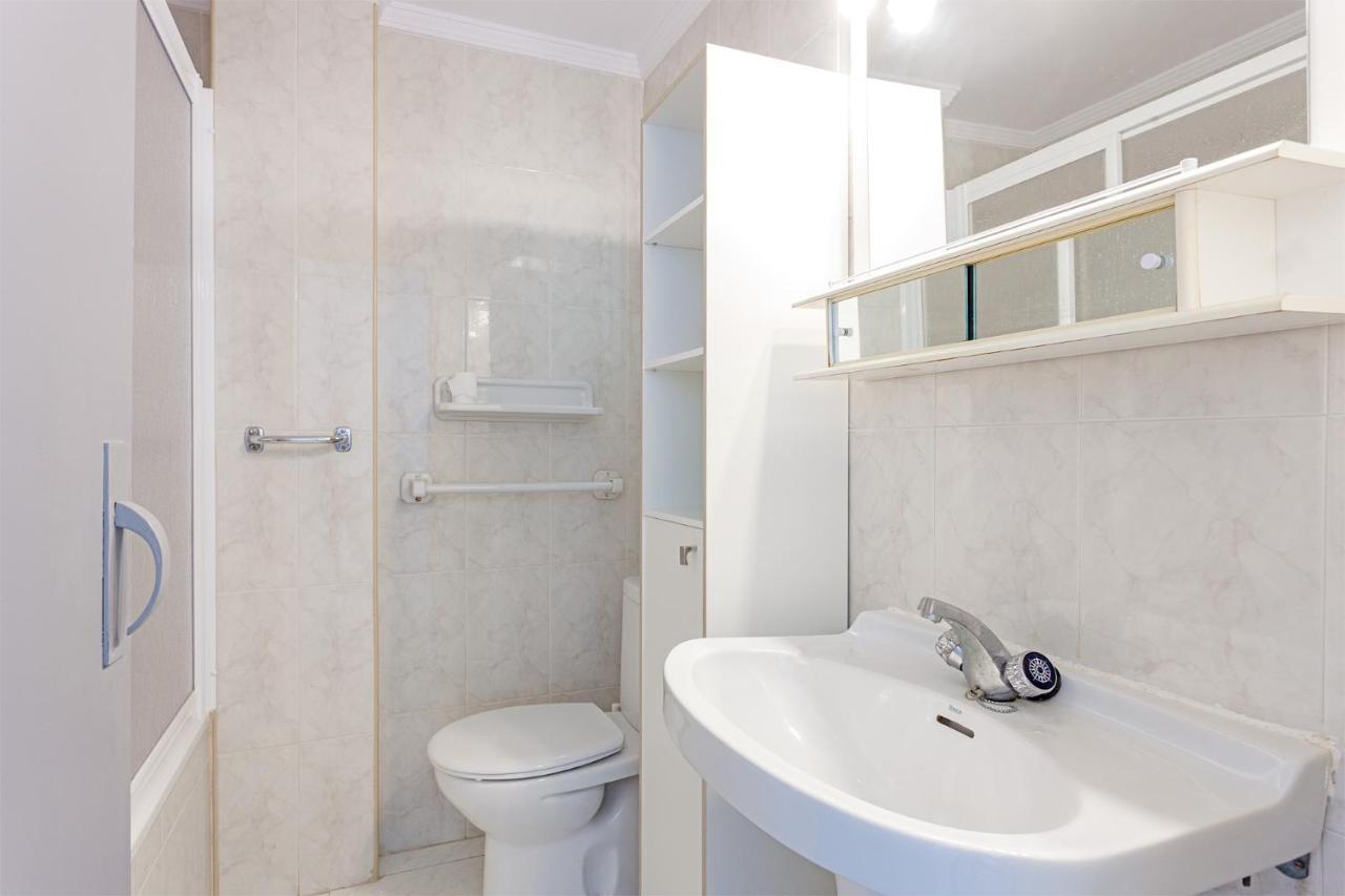 Apartment With Sea View 베날마데나코스타 외부 사진